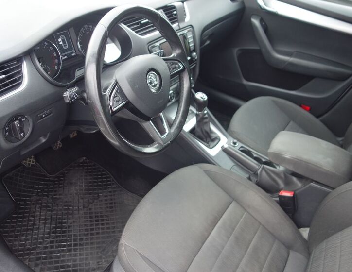 Škoda Octavia 12