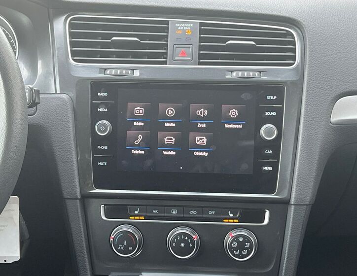Volkswagen Golf 12