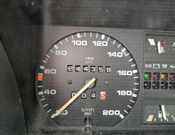 Volkswagen Golf 24