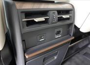 Lexus LM 350h 40