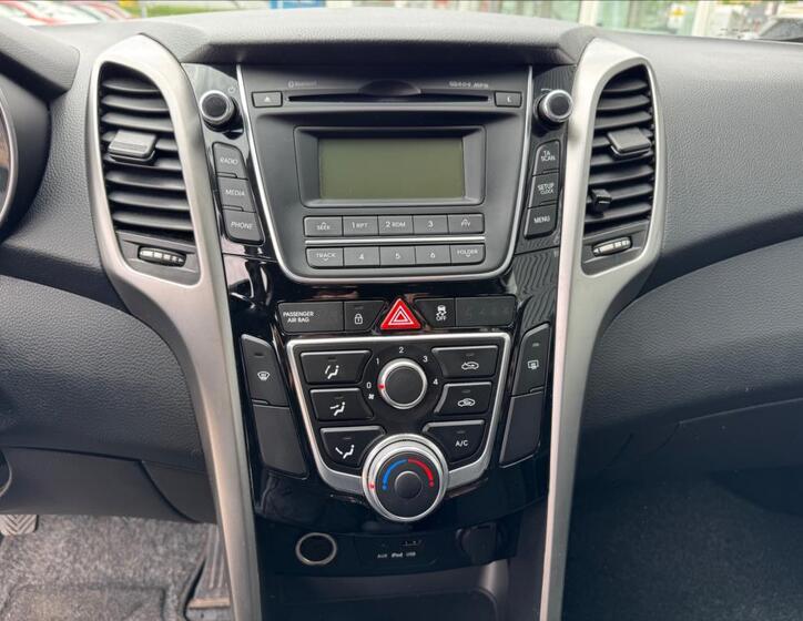 Hyundai i30 16