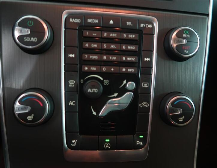 Volvo V60 14