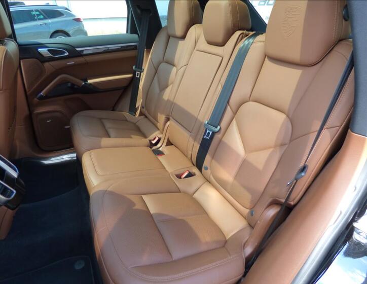 Porsche Cayenne 49