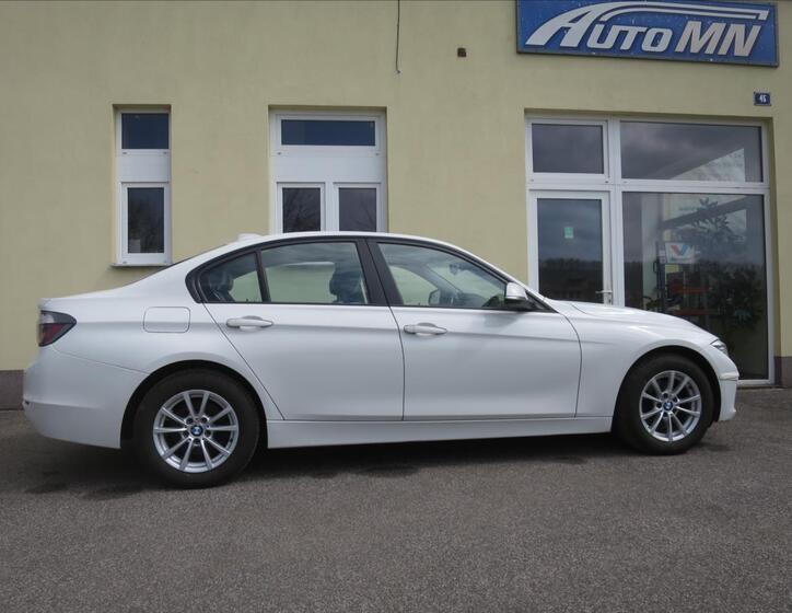 BMW Řada 3 2