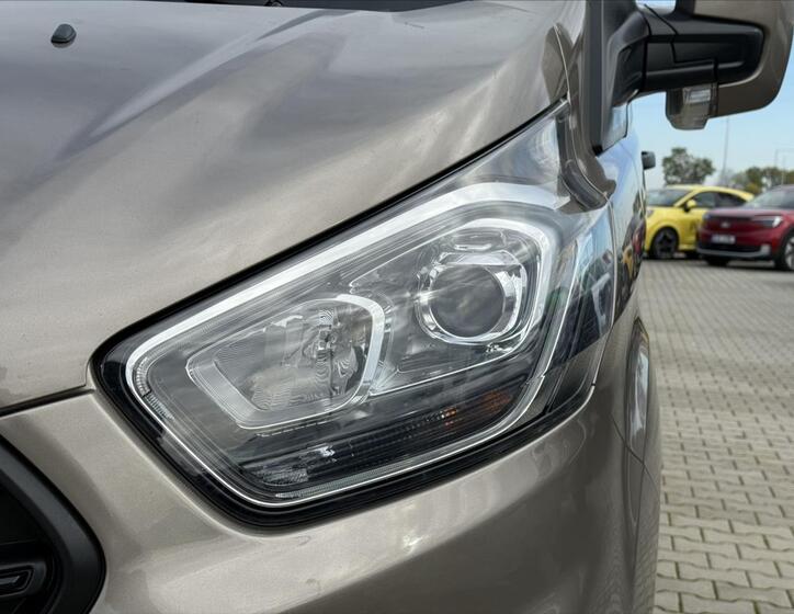 Ford Transit Custom 9