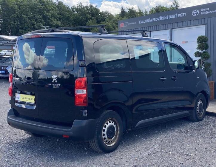 Peugeot Traveller 12