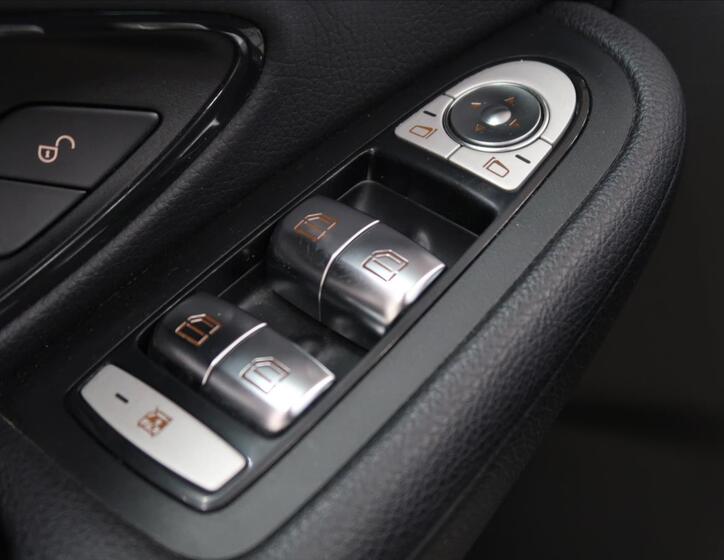 Mercedes-Benz Třídy C 16