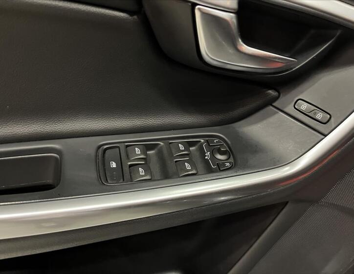 Volvo V60 12