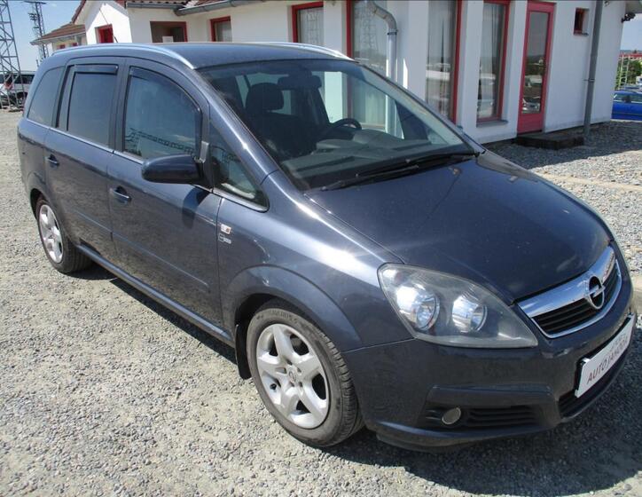 Opel Zafira 1