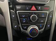 Hyundai i30 17