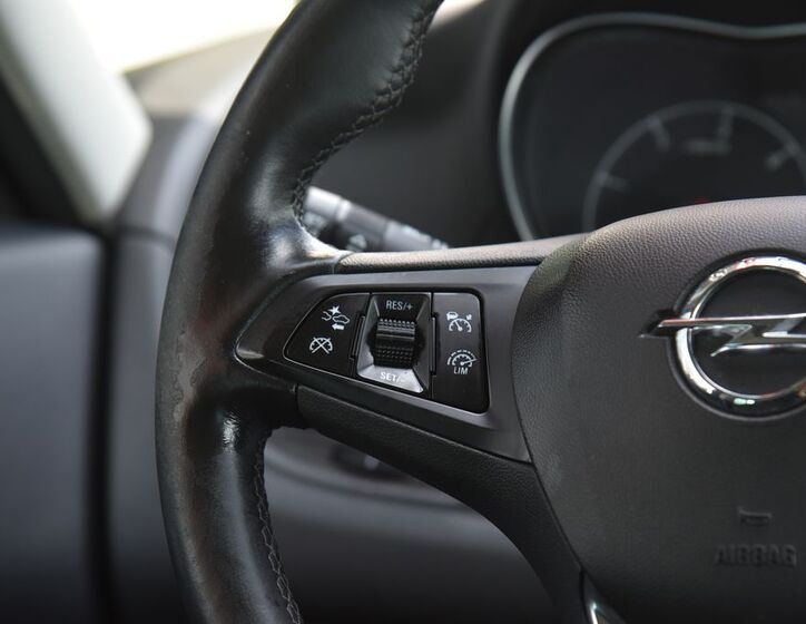 Opel Zafira 25