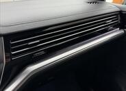 Volkswagen Touareg 34