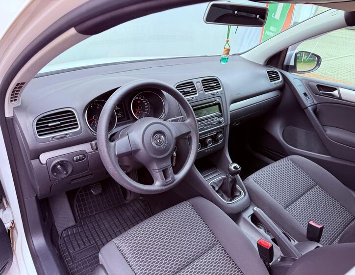 Volkswagen Golf 12