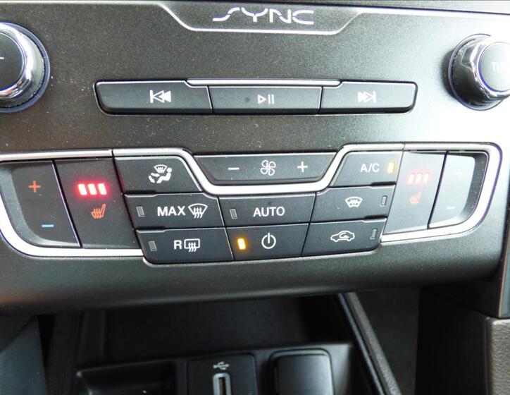 Ford Mondeo 43