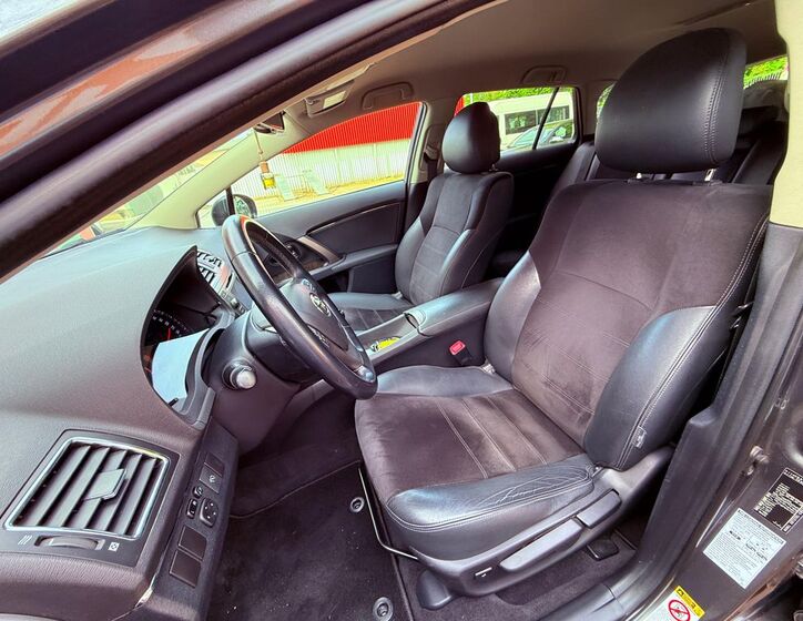 Toyota Avensis 11