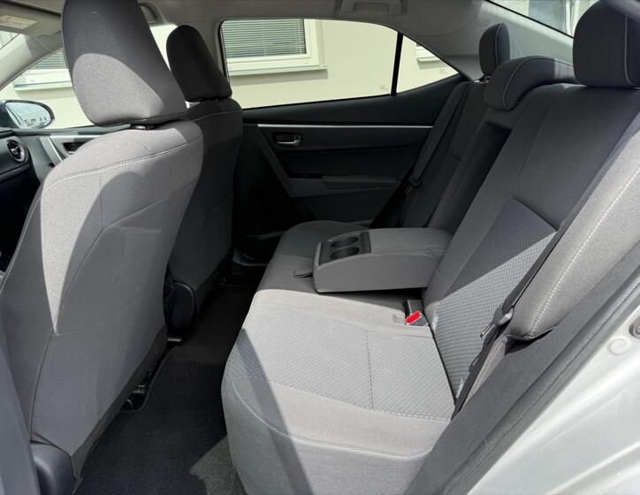 Toyota Corolla 10
