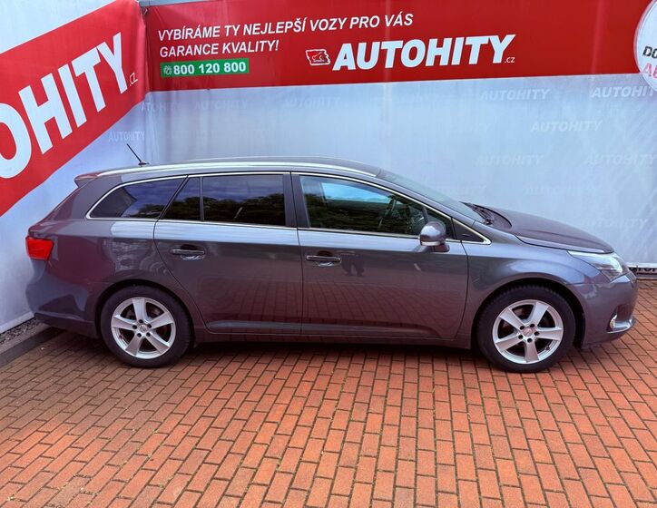 Toyota Avensis 4