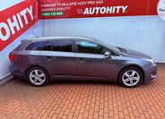 Toyota Avensis 4