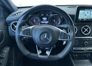 Mercedes-Benz GLA 10