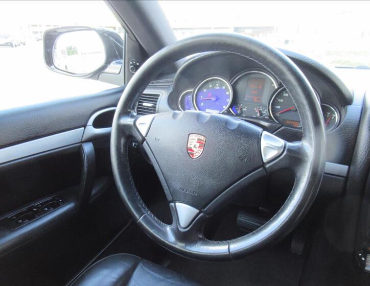 Porsche Cayenne 11