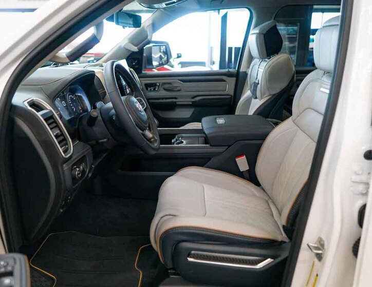 Dodge RAM 18