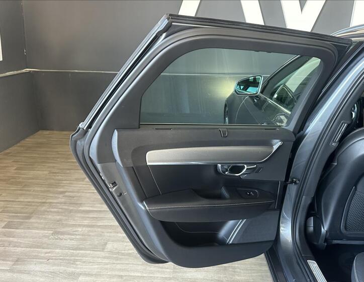 Volvo V90 15