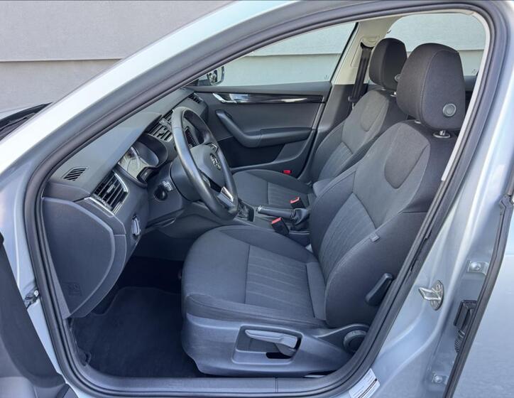 Škoda Octavia 21