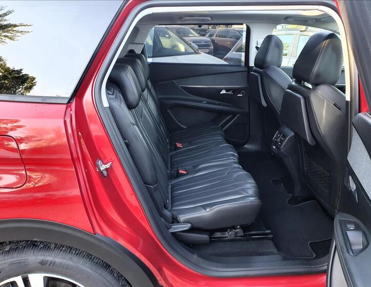 Peugeot 5008 16