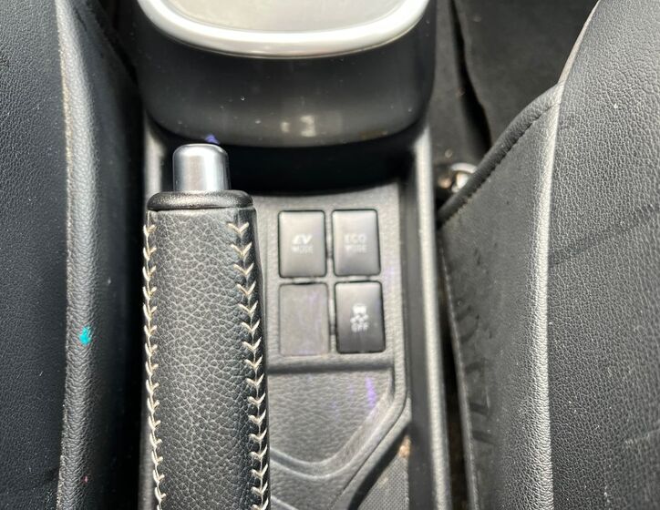 Toyota Yaris 27