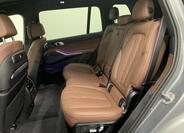 BMW X7 8
