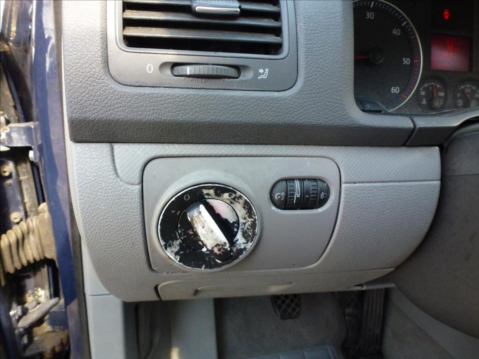Volkswagen Golf 32