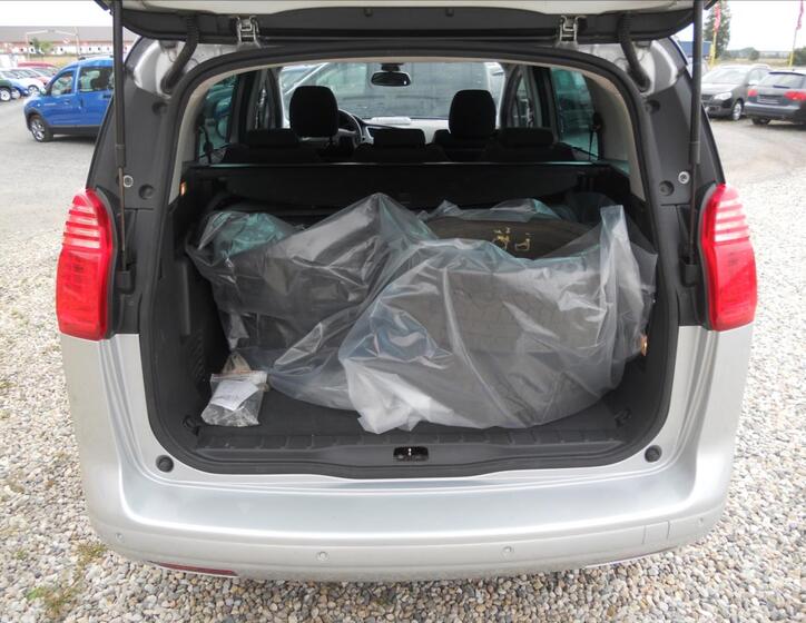 Peugeot 5008 17