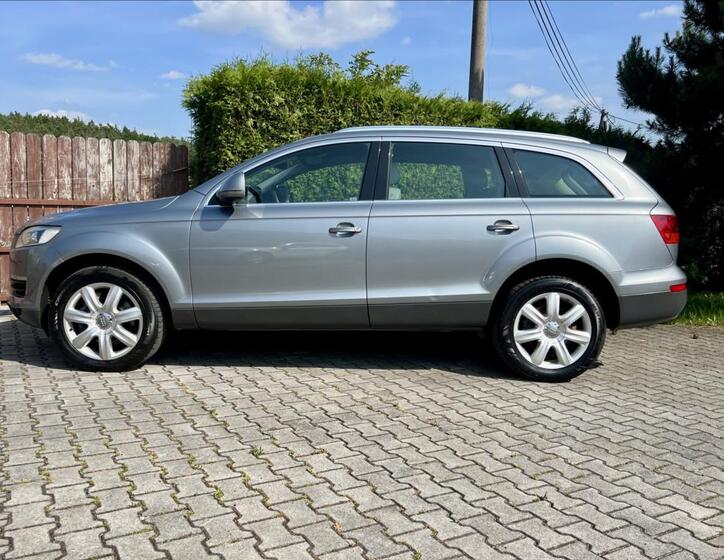 Audi Q7 2