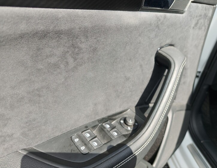 Škoda Superb 10