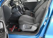 Volkswagen Tiguan 9