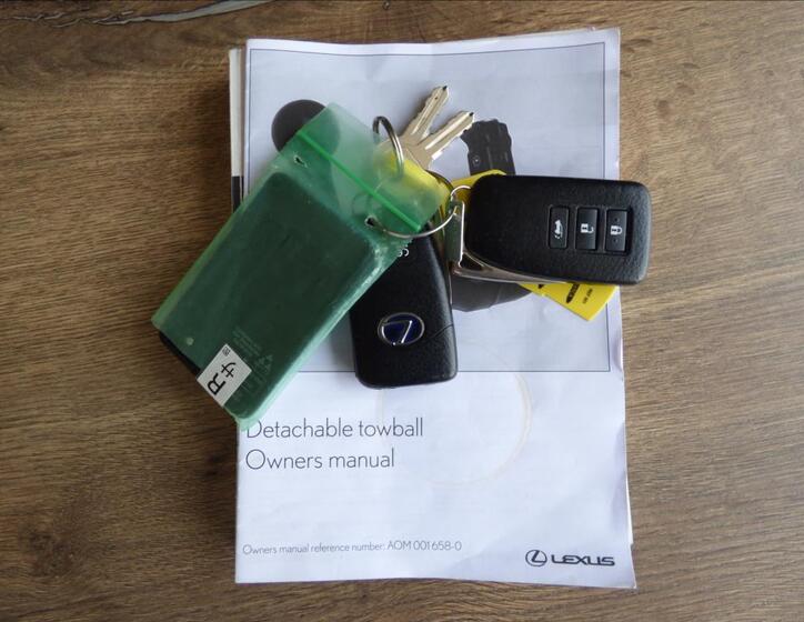 Lexus NX 300h 75