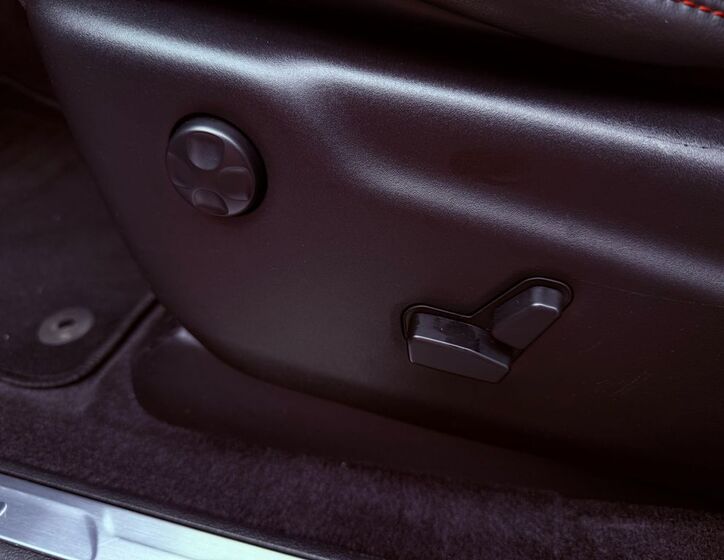 Jeep Grand Cherokee 19