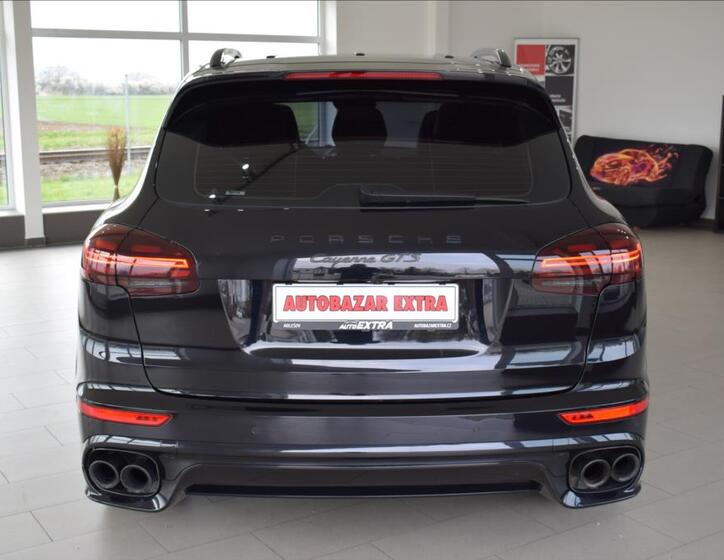 Porsche Cayenne 6