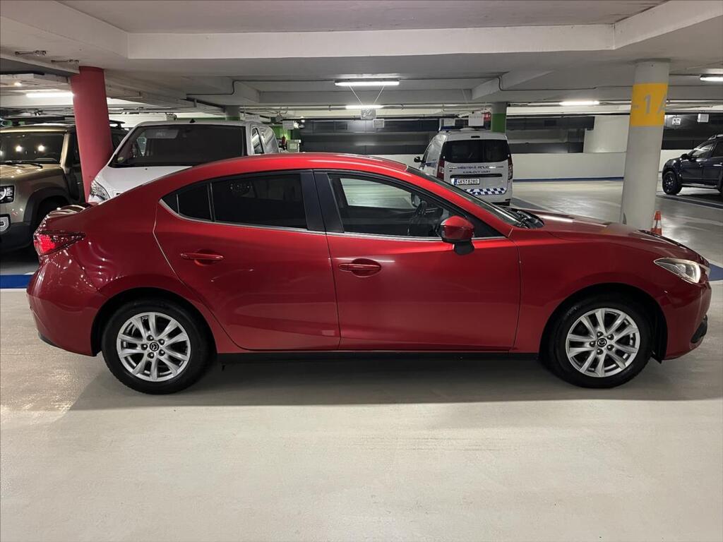 Mazda 3 7