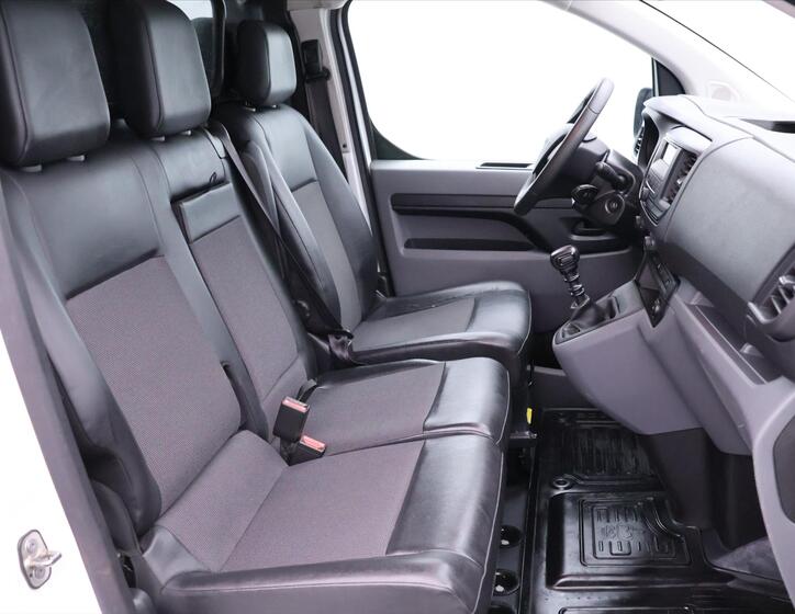 Toyota ProAce 11