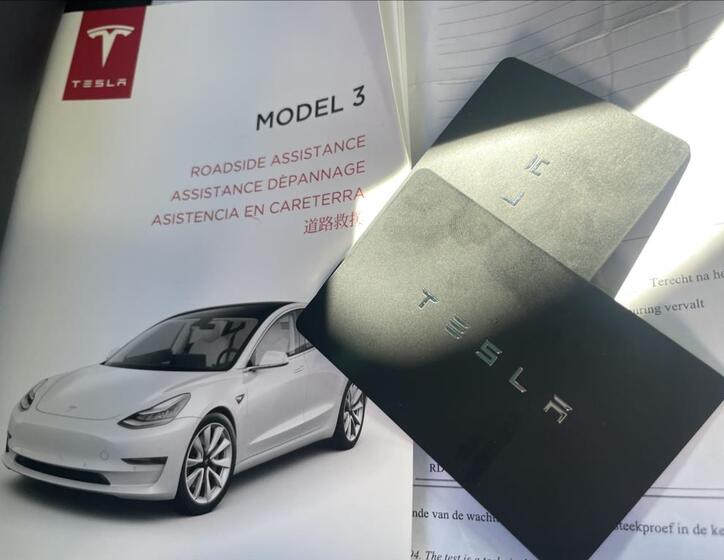 Tesla Model 3 48