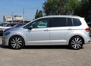 Volkswagen Touran 8