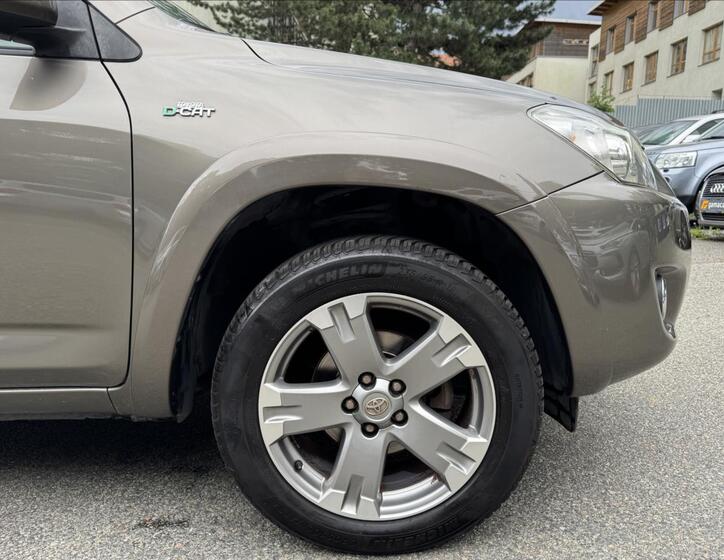 Toyota RAV4 19