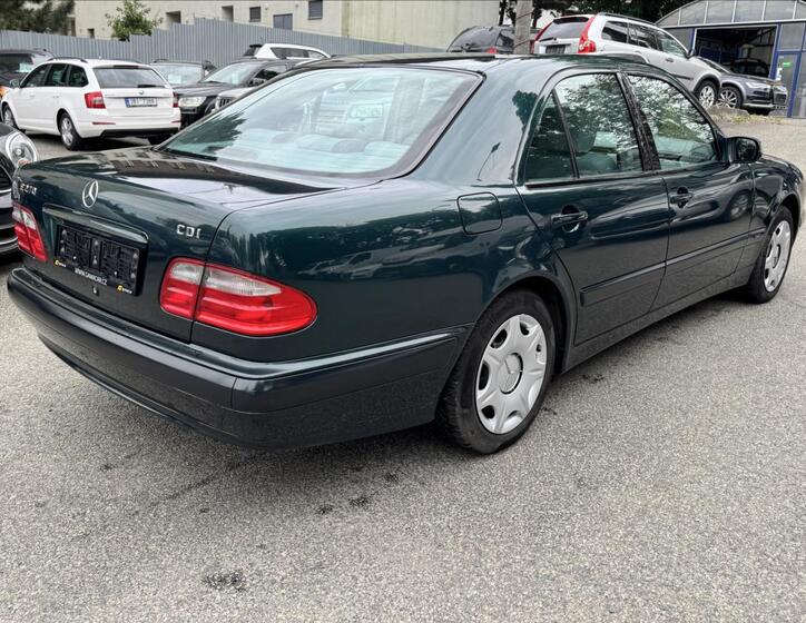 Mercedes-Benz Třídy E 7