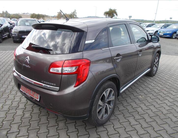 Citroën C4 Aircross 11