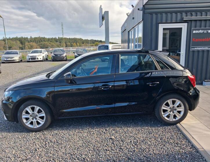 Audi A1 4