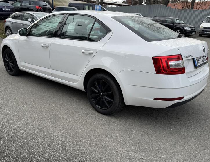 Škoda Octavia 9