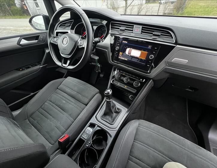 Volkswagen Touran 19