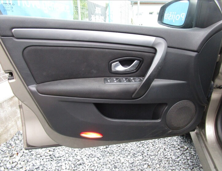 Renault Laguna 14