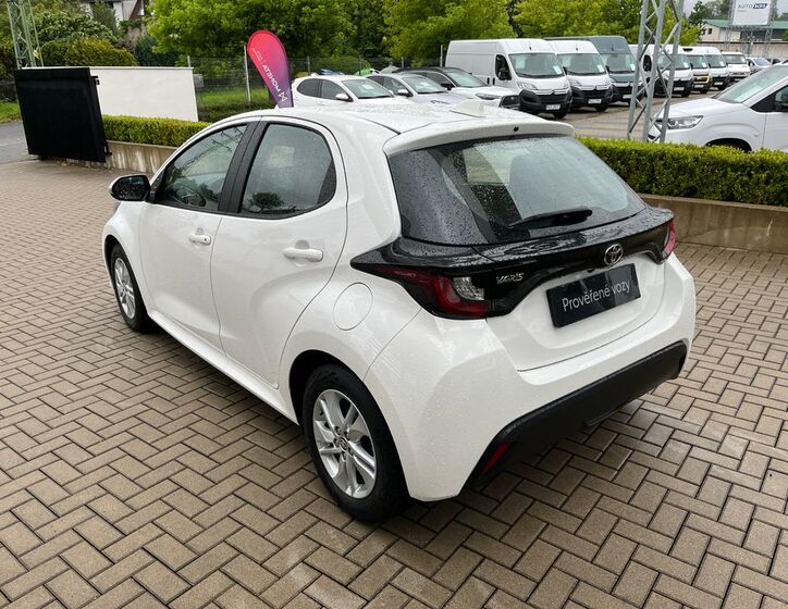 Toyota Yaris 4